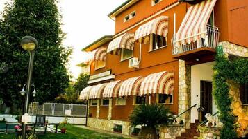 Facciata della struttura