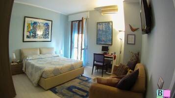 Classic-Doppelzimmer | Schreibtisch, kostenlose Babybetten, kostenloses WLAN, BettwÀsche