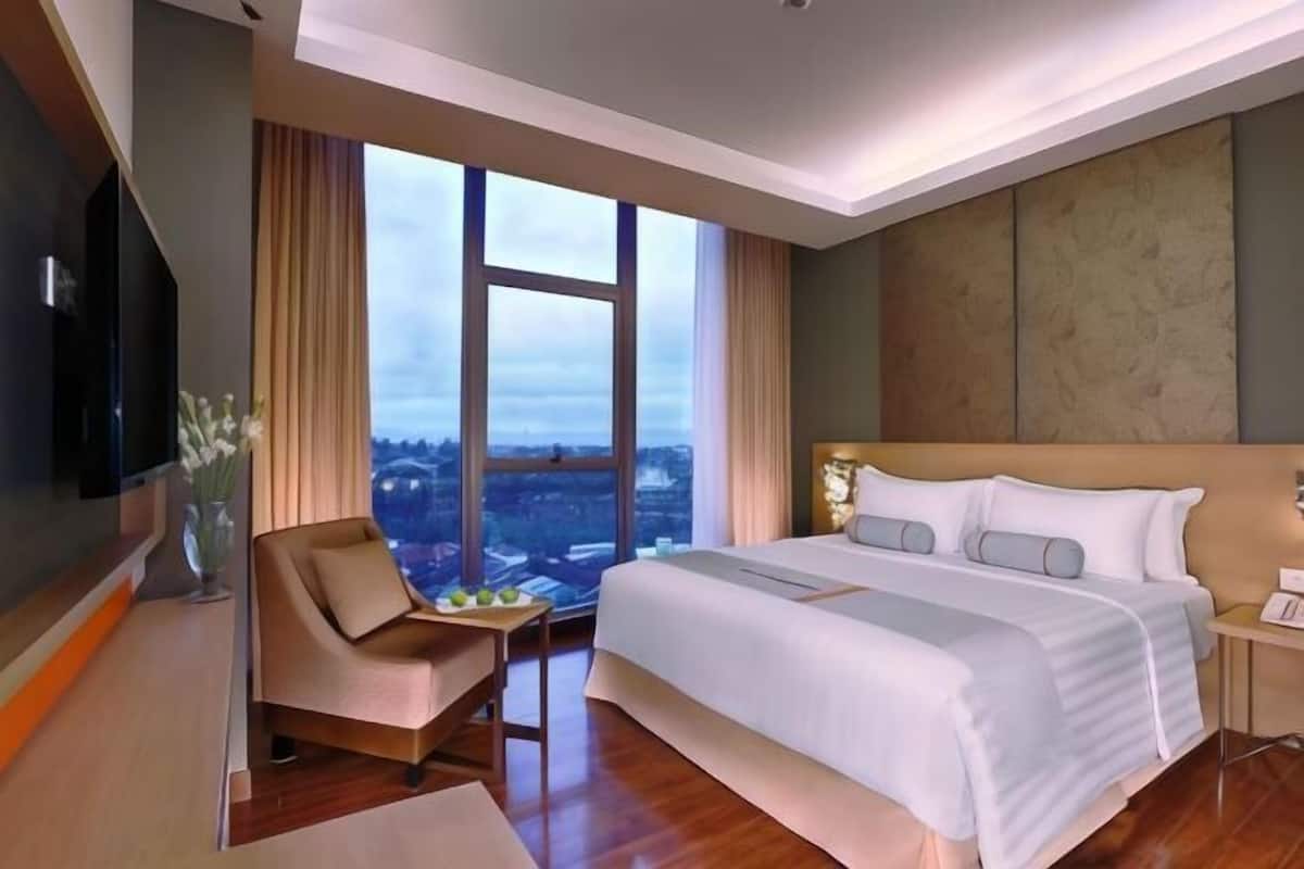 1 bedroom, in-room safe, desk, soundproofing
