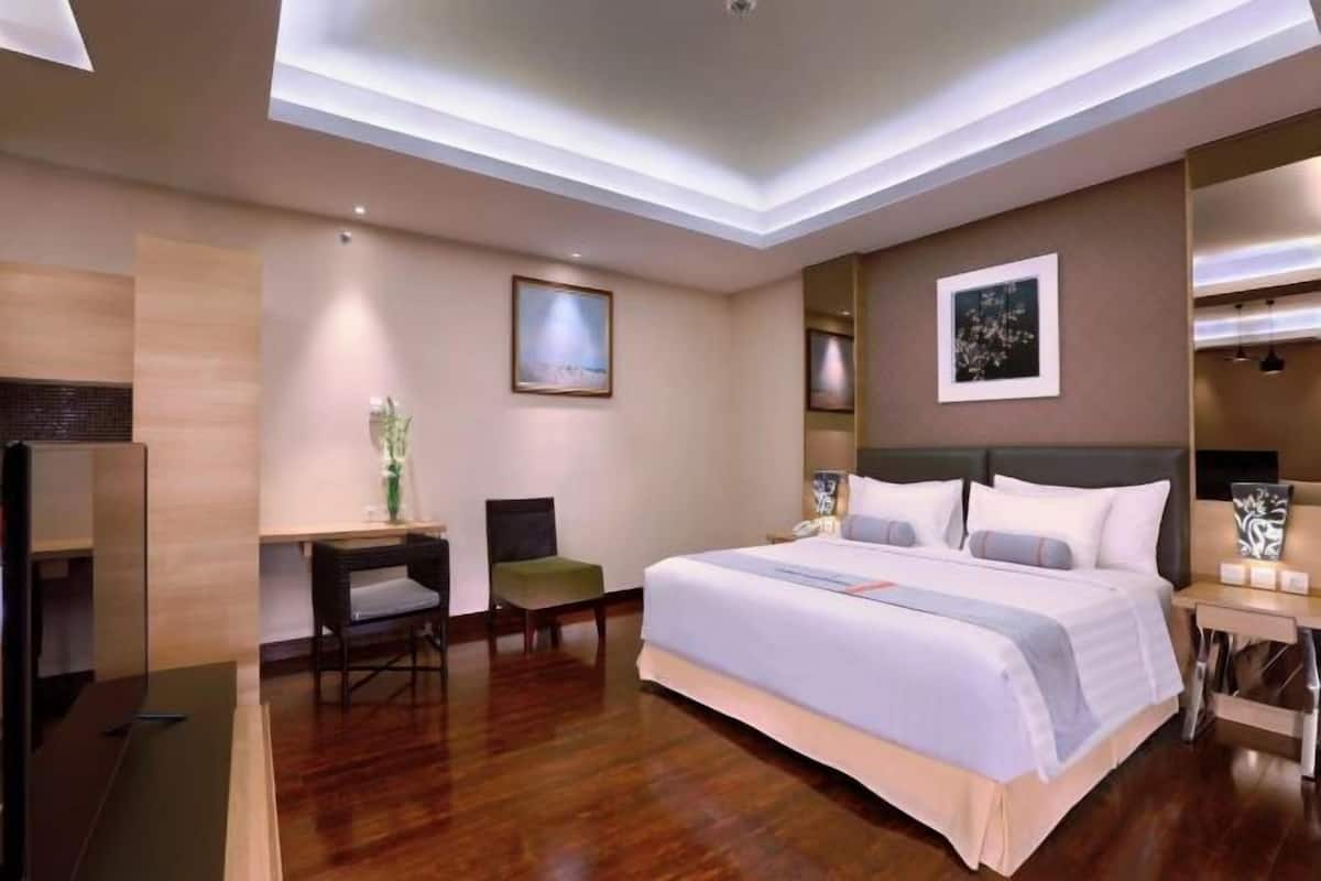1 bedroom, in-room safe, desk, soundproofing