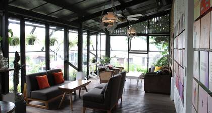 The Silk at Dago Boutique Hotel