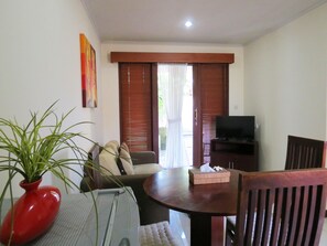 Kamar, 2 kamar tidur | Area keluarga | Televisi 32-inci dengan saluran TV satelit dan film berbayar