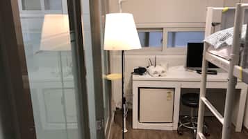 Standard Twin Room | Minibar, desk, soundproofing, free WiFi