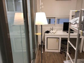 스탠다드 트윈룸 | 미니바, 책상, 방음 설비, 무료 WiFi