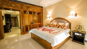 Minibar, in-room safe, individually decorated, individually furnished