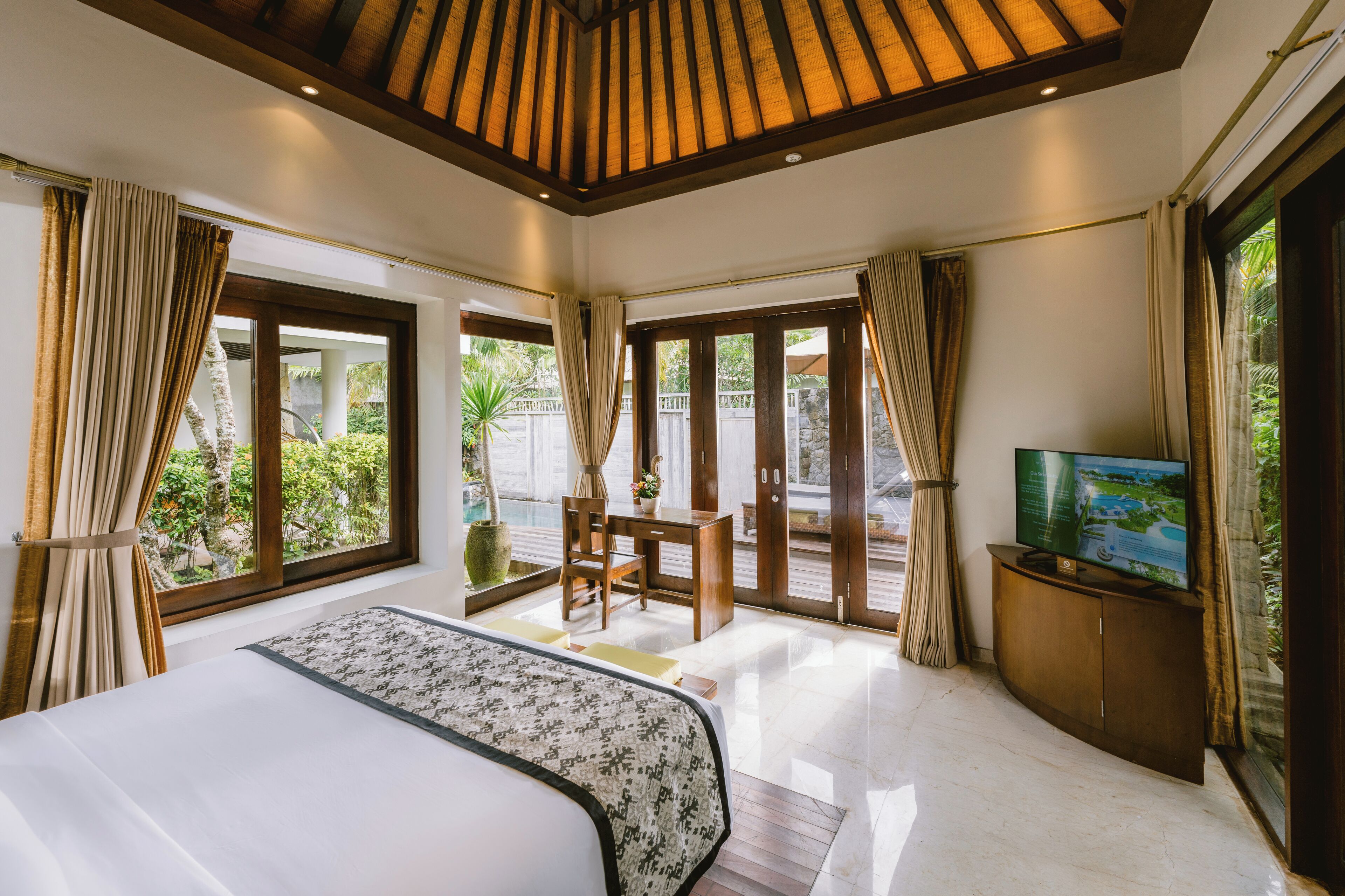 Photo - MERUSAKA Nusa Dua