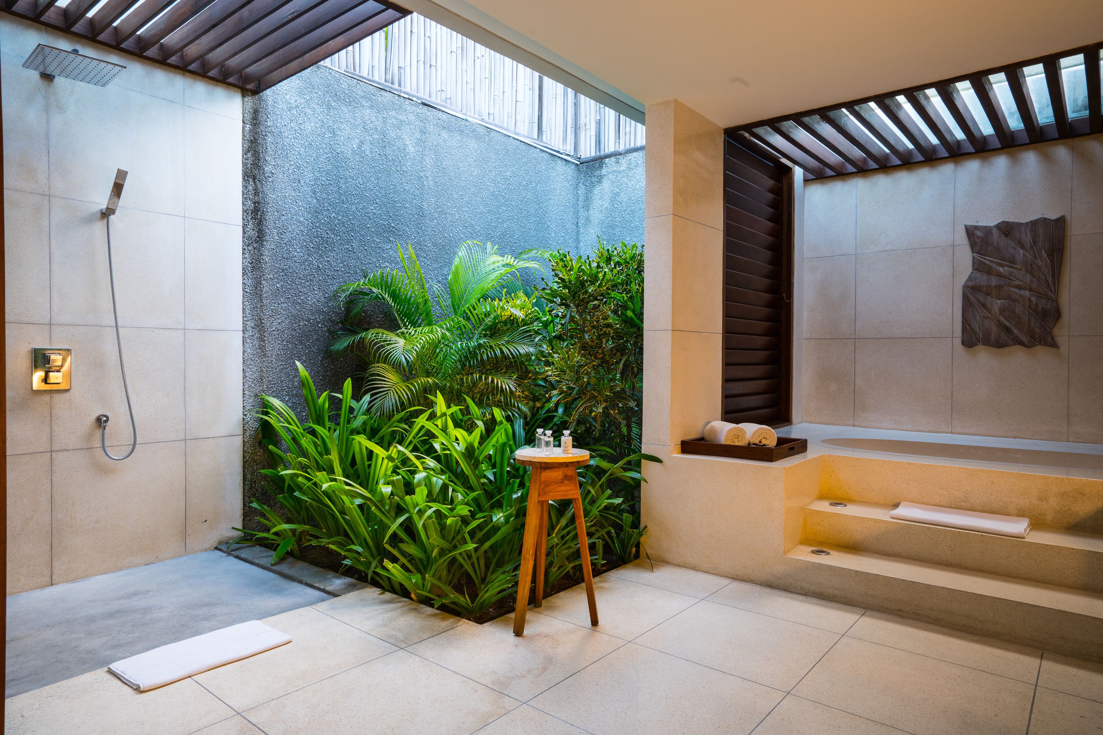 Club Villa, 1 Bedroom | Bilik Mandi | Tab mandi dan pancuran berasingan, tab mandi rendaman dalam 