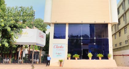 Hotel Clarks Collection Bhavnagar