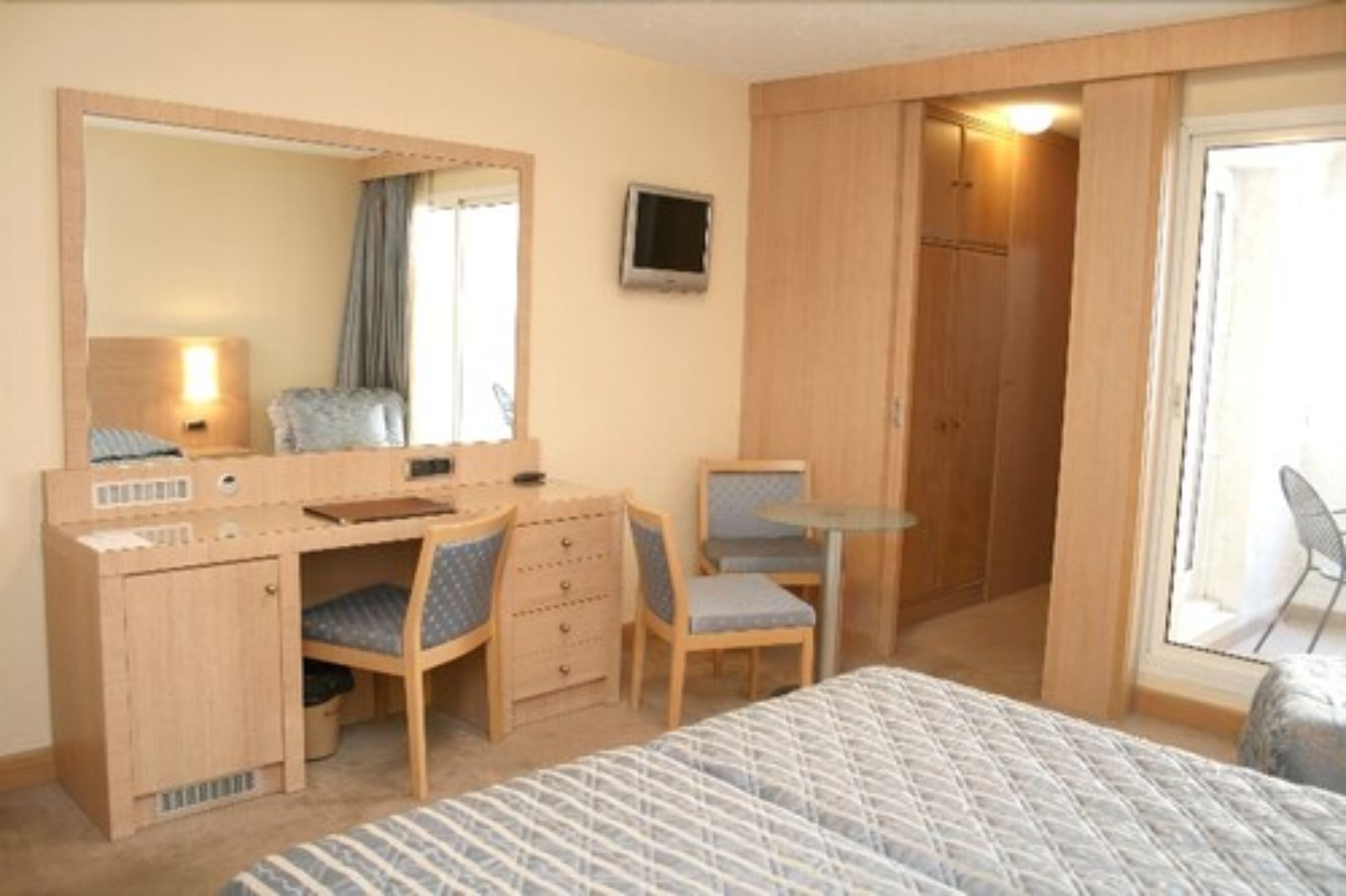 Photo - Hôtel Le Rocher