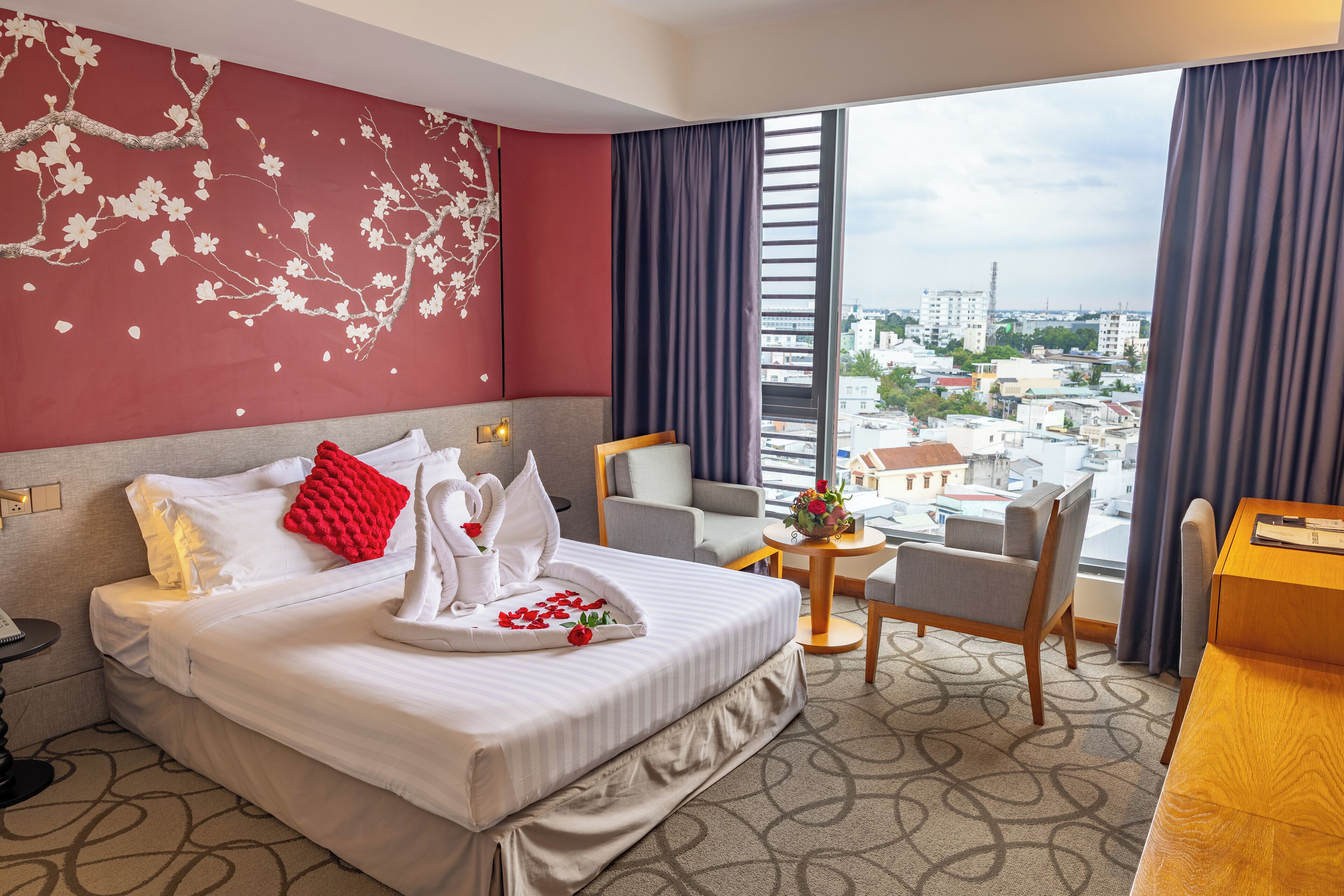 Superior Premium | Ropa de cama de alta calidad, minibar, caja fuerte y escritorio