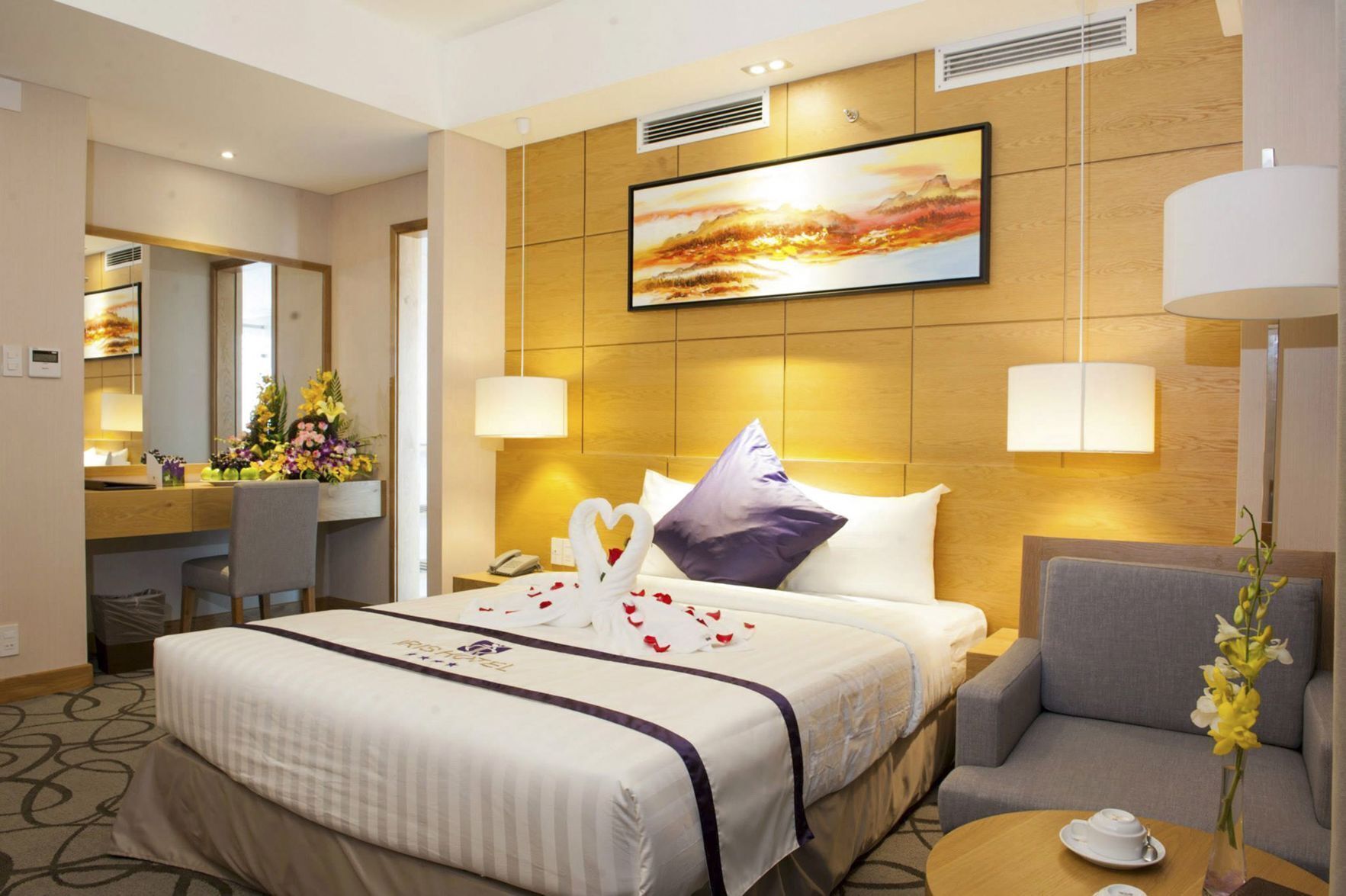 Premium bedding, minibar, in-room safe, desk