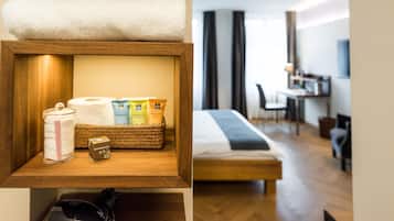 Dusche, kostenlose Toilettenartikel, Haartrockner, Handtücher
