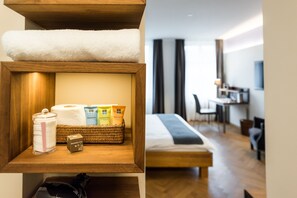 Shower, free toiletries, hair dryer, towels