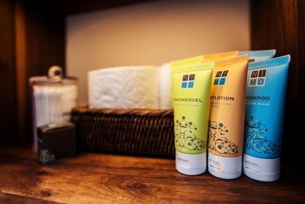 classic double room | bathroom | shower, free toiletries, hair dryer, towels