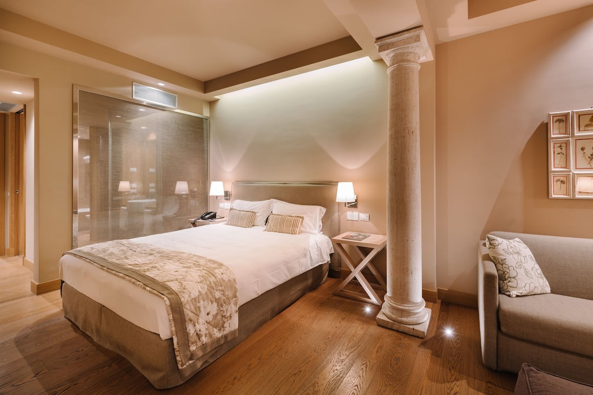 Chambre Double Deluxe | Literie de qualité supérieure, minibar, coffres-forts dans les chambres