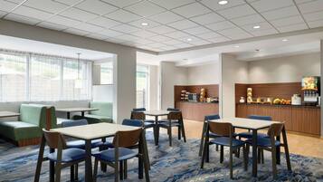 Free daily continental breakfast