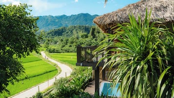 Suite, vistas al valle | Caja fuerte, escritorio, sistema de insonorización y wifi gratis