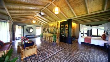 Presidential Room, Valley View | In-room safe, desk, soundproofing, free WiFi