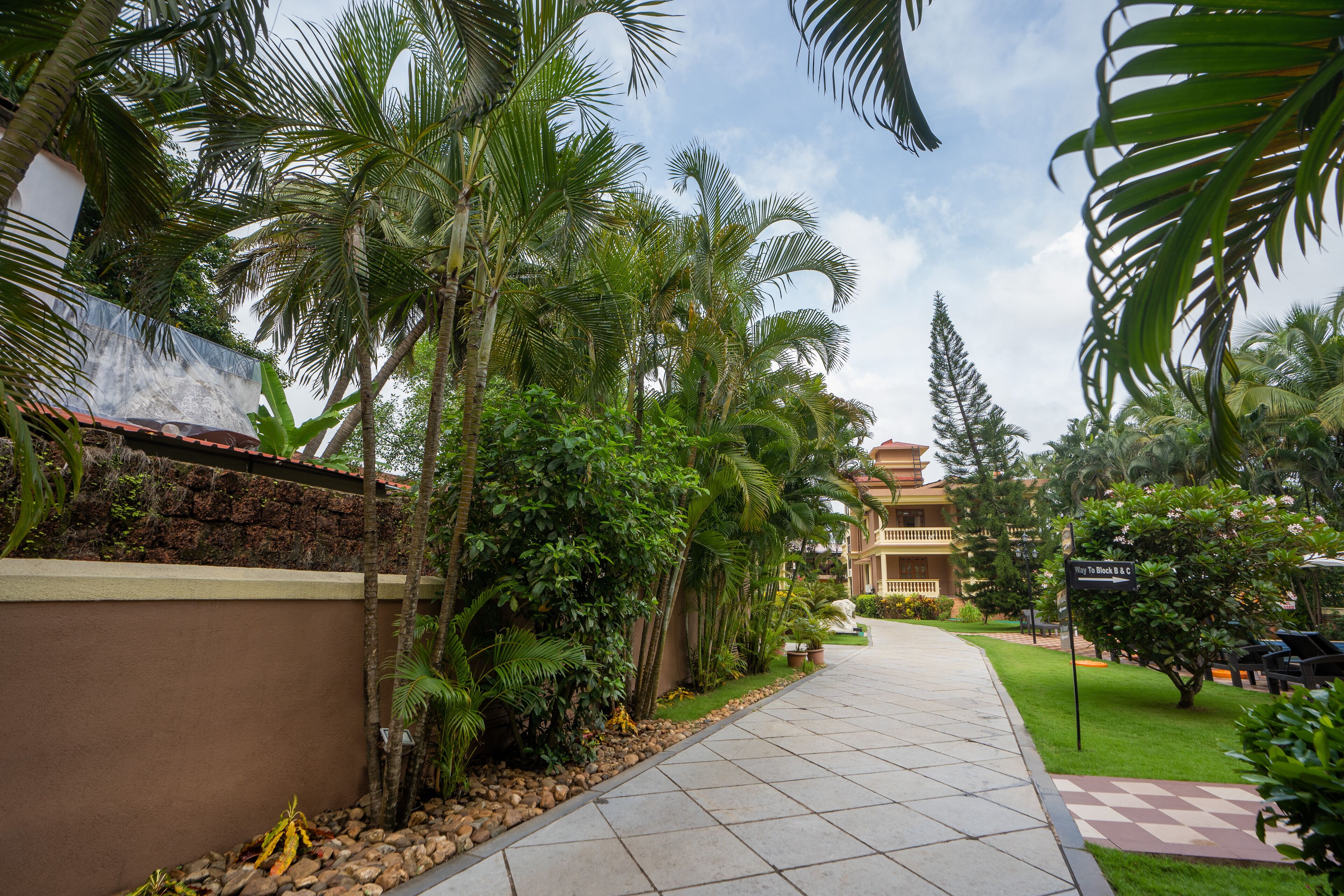 Photo - De Mandarin Beach Resort Suites & Villas, Candolim