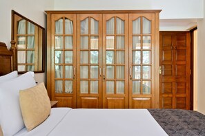 2 Bedroom Family Villa with Private Pool | 1 bedroom, premium bedding, Select Comfort beds, in-room safe - De Mandarin Beach Resort Suites & Villas (Candolim)