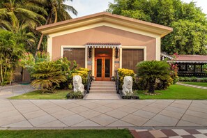 Exterior - De Mandarin Beach Resort Suites & Villas (Candolim)