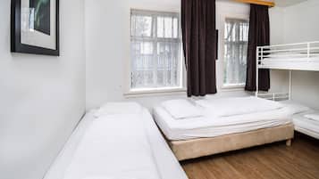 Quadruple Room, Shared Bathroom | Desk, free WiFi, bed sheets