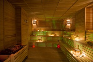 Sauna, Dampfbad, Türkisches Bad/Hamam, Körperbehandlungen, Aromatherapie