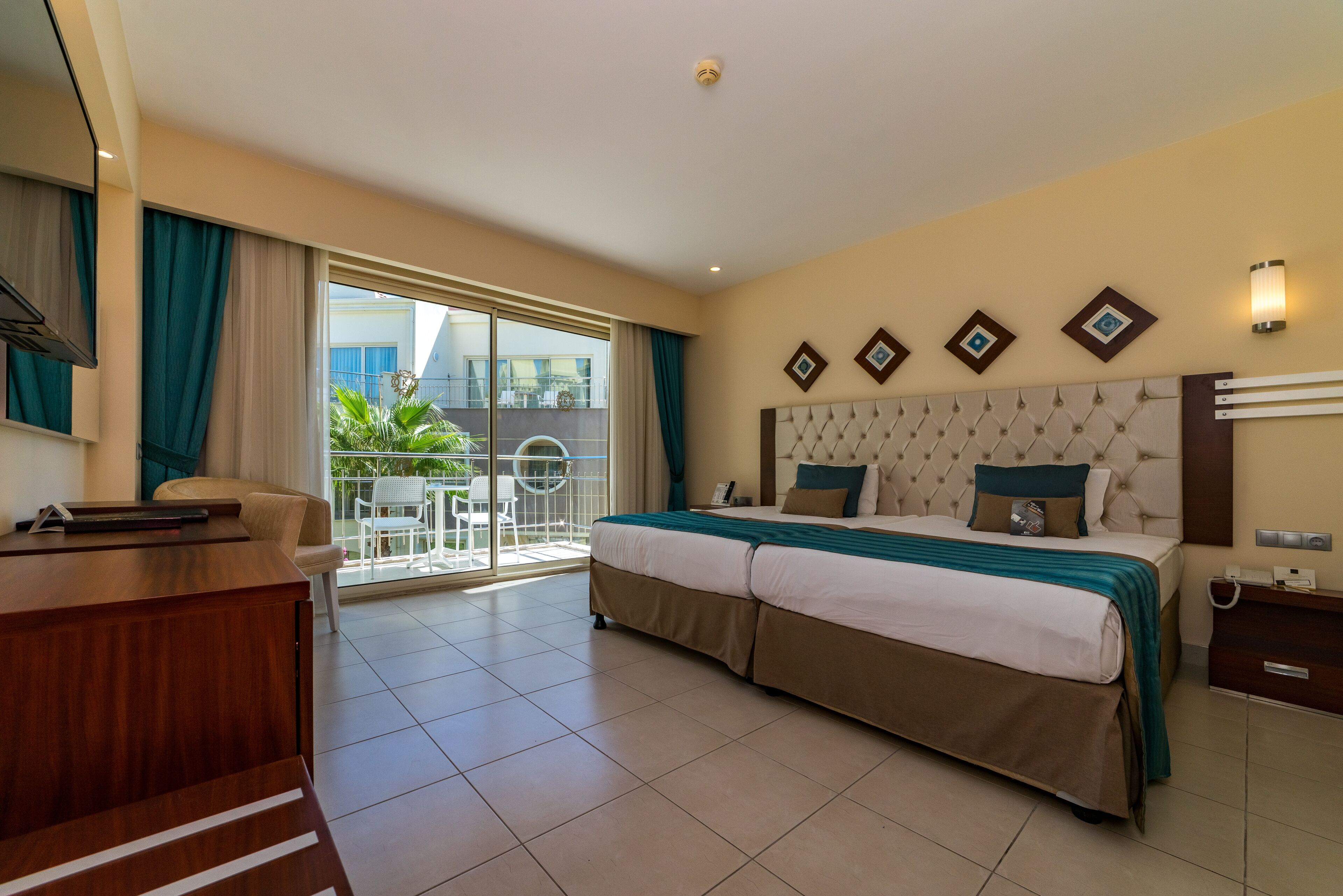 family suite | free minibar, in-room safe, desk, soundproofing