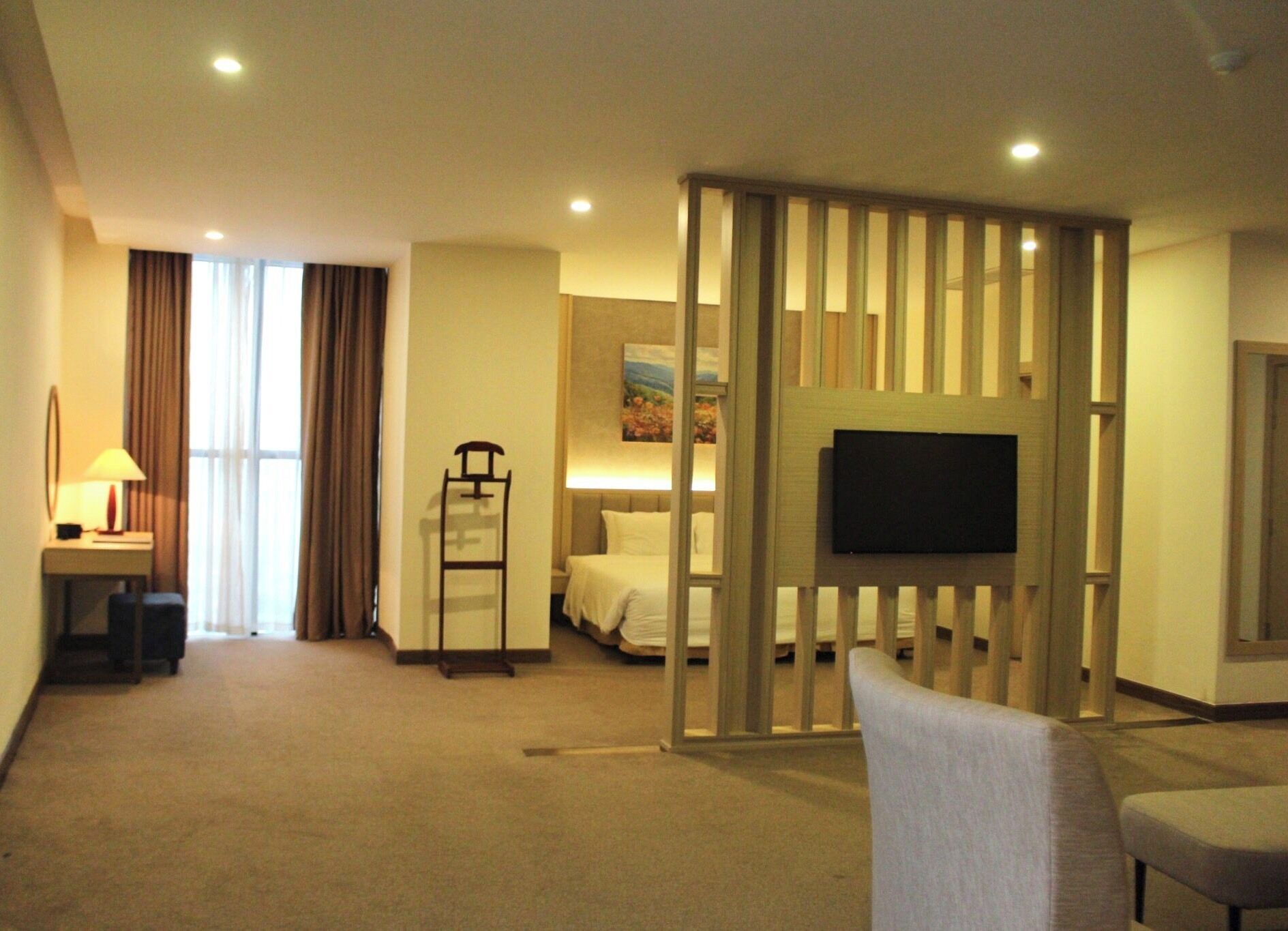 executive suite, 1 king bed | view from room