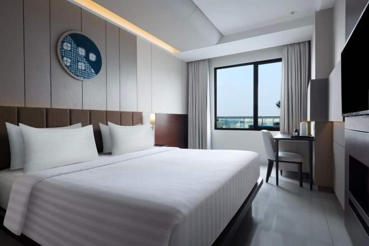 In-room safe, free WiFi