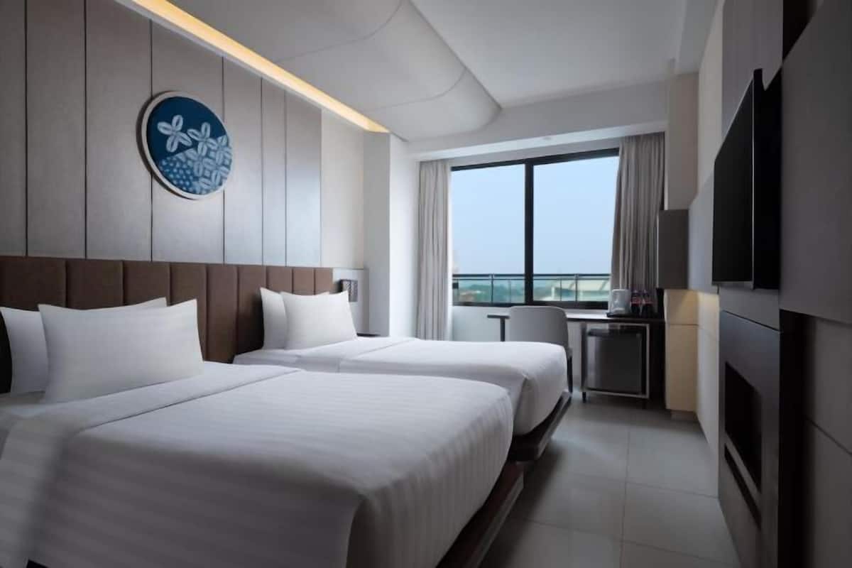 In-room safe, free WiFi