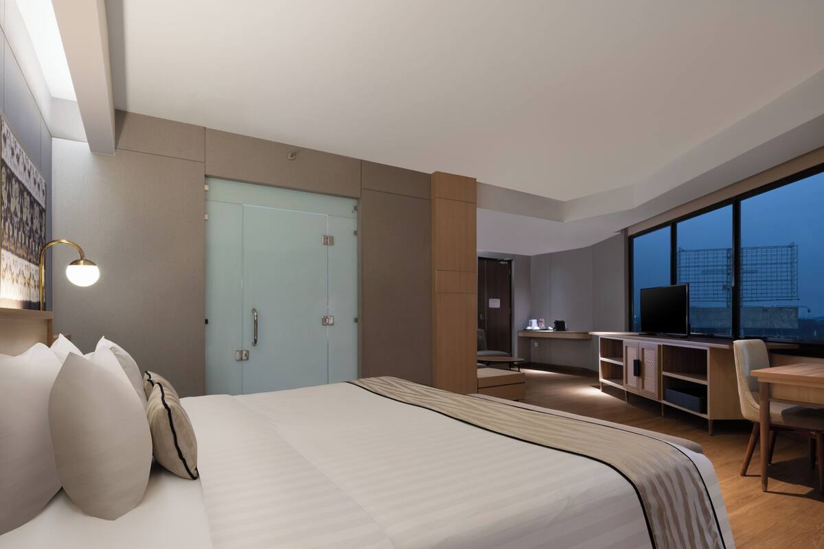 Suite | In-room safe, free WiFi