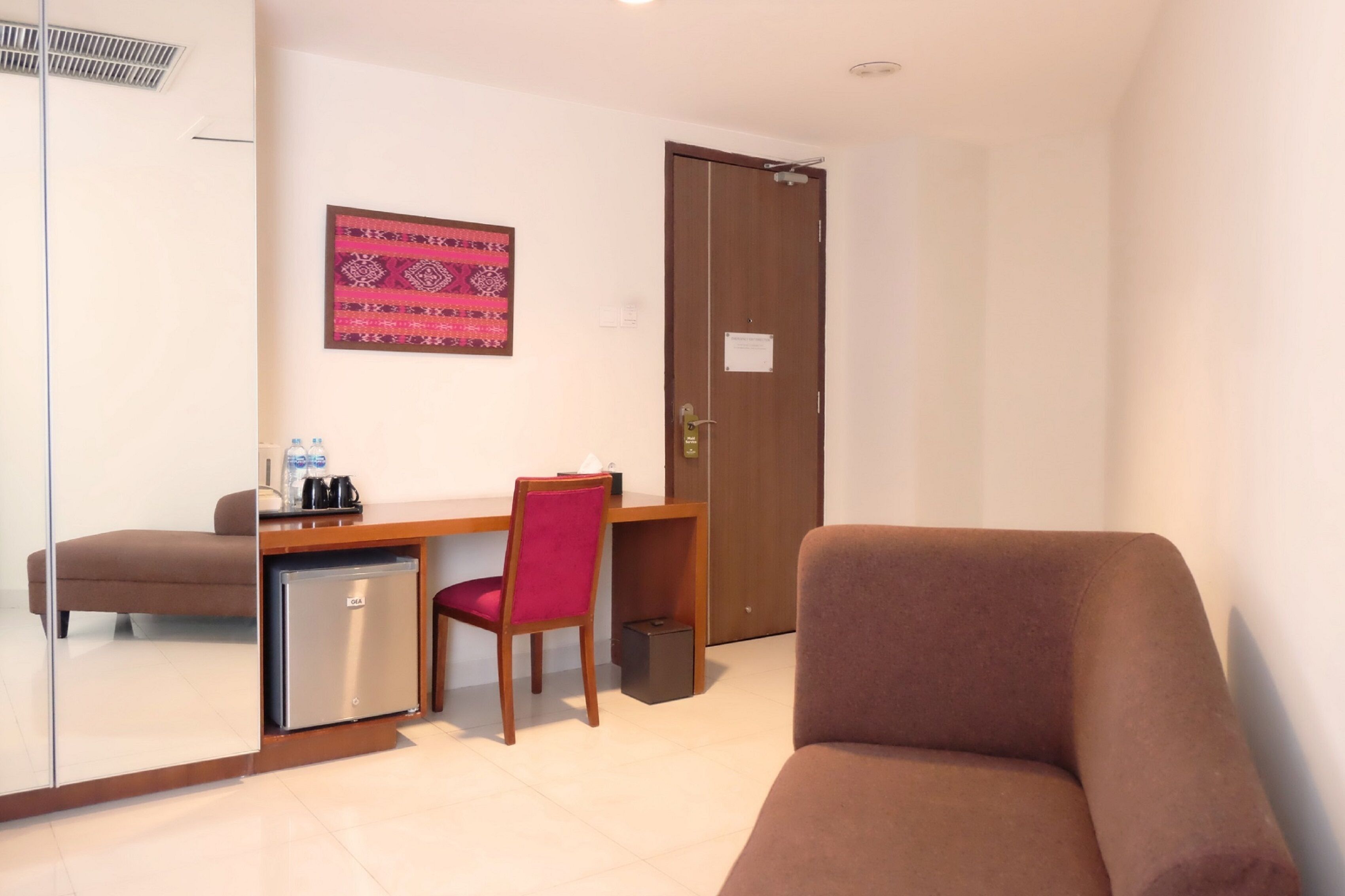 executive room, 1 king bed | in-room safe, free wifi