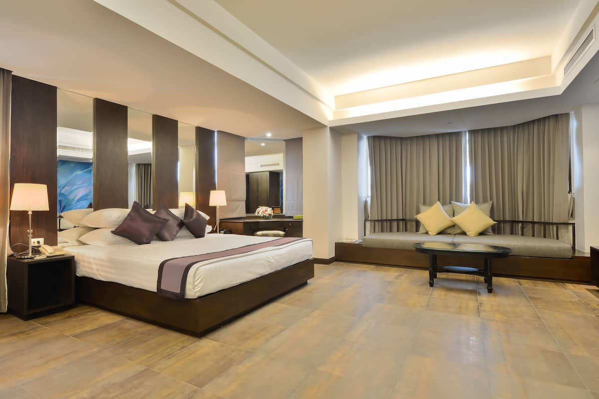 Junior Suite | Premium bedding, minibar, in-room safe, desk
