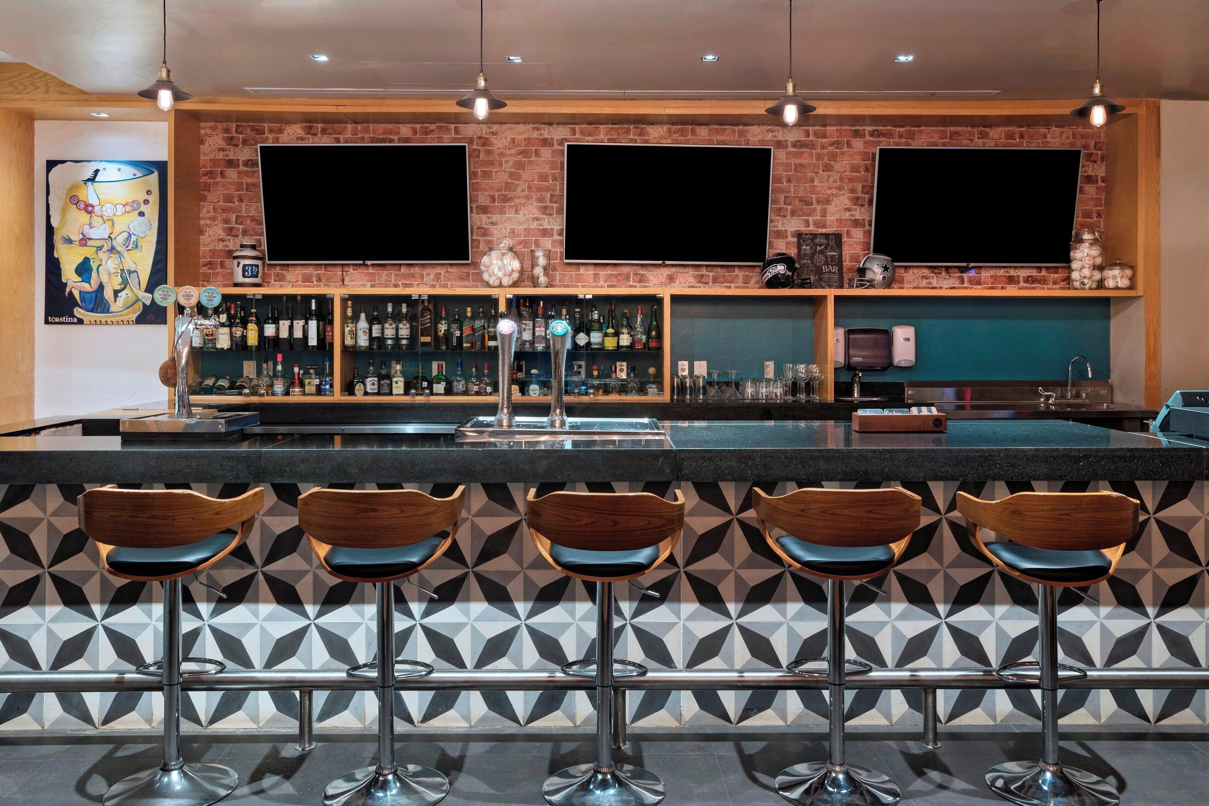 2 bars/lounges, sports bar