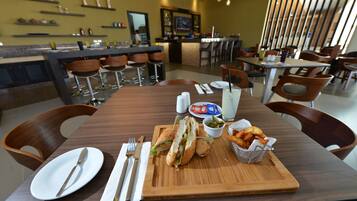 Dagelijks ontbijtbuffet (MXN 350 per persoon)