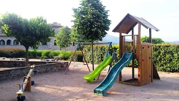 Children's play area - outdoor