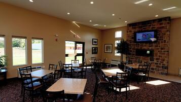 Desayuno de autoservicio incluido todos los días