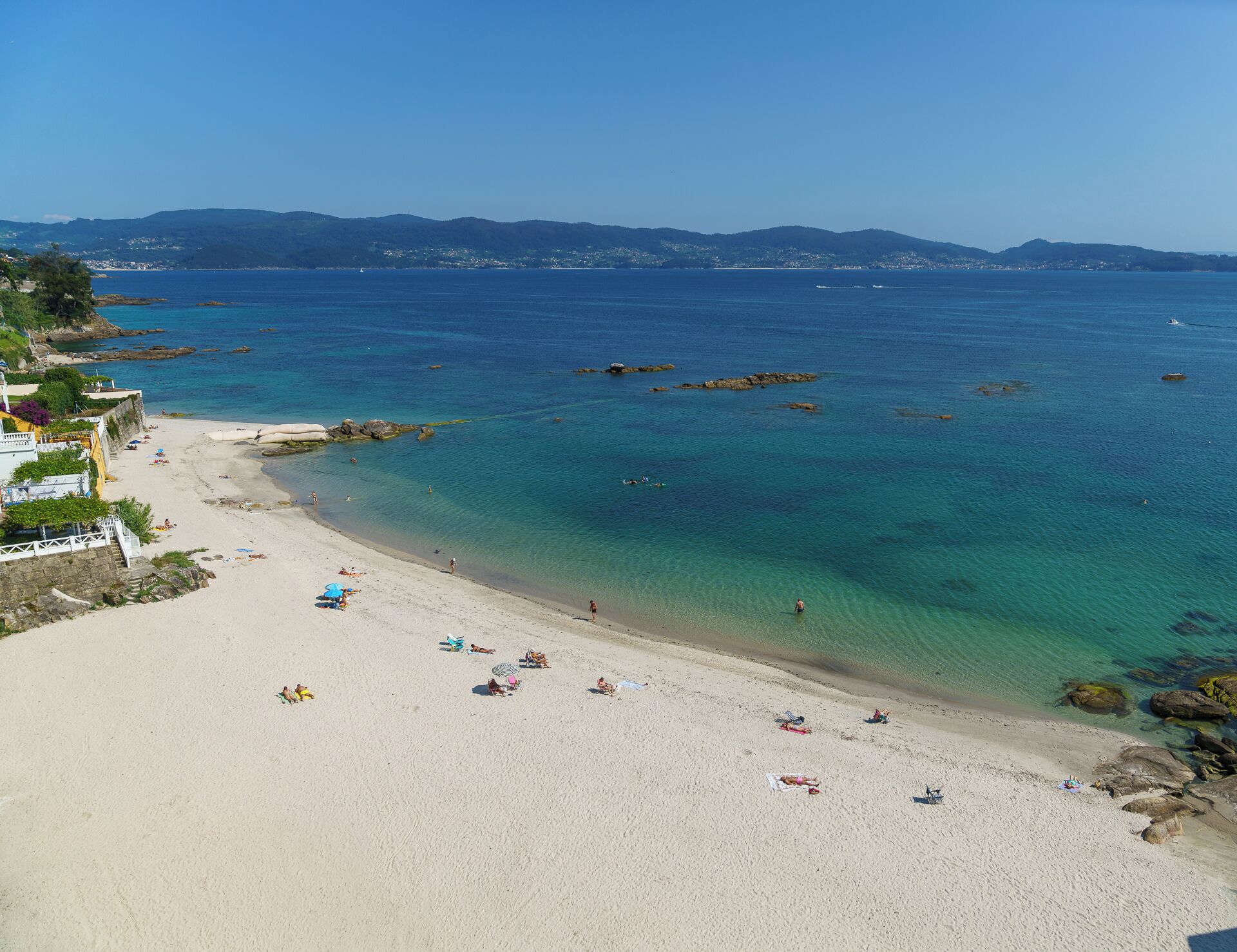 room, 2 single beds, sea view | in-room safe, desk, free wifi