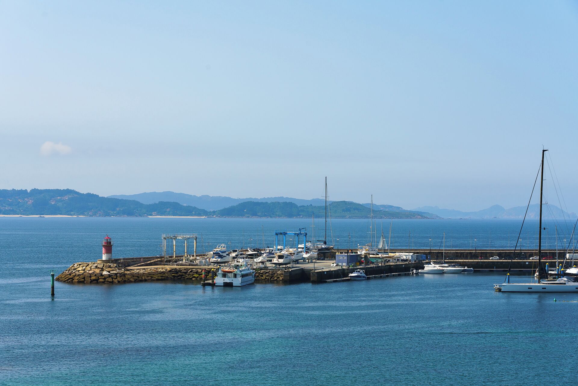 double room, sea view | in-room safe, desk, free wifi