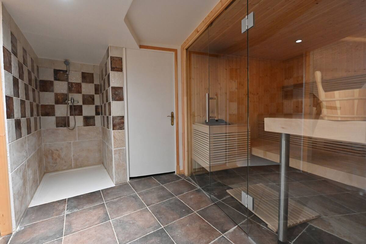 couples treatment room(s), turkish bath/hammam, body treatments