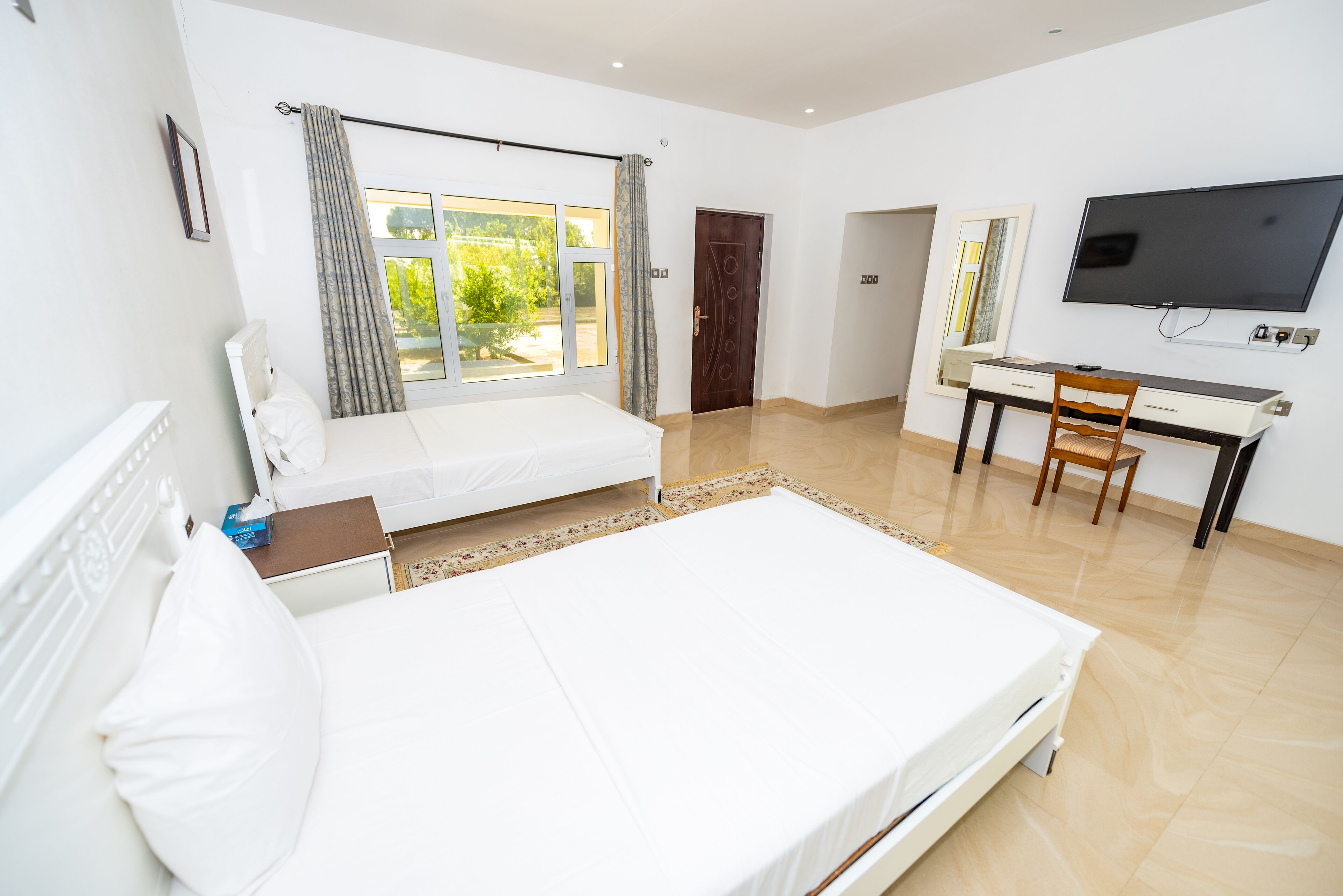 Junior Room, 1 Queen Bed, Garden View | Down duvets, free WiFi