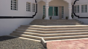 Fachada de la propiedad