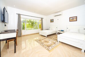 Down duvets, free WiFi - Oriental Nights Rest House (Bidiya)