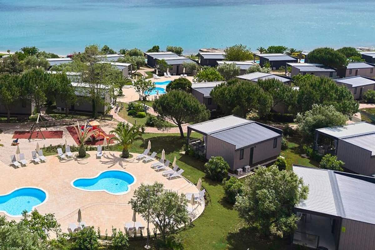 Premium Holiday Home | Exterior
