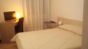 Schreibtisch, kostenloses WLAN, BettwÀsche