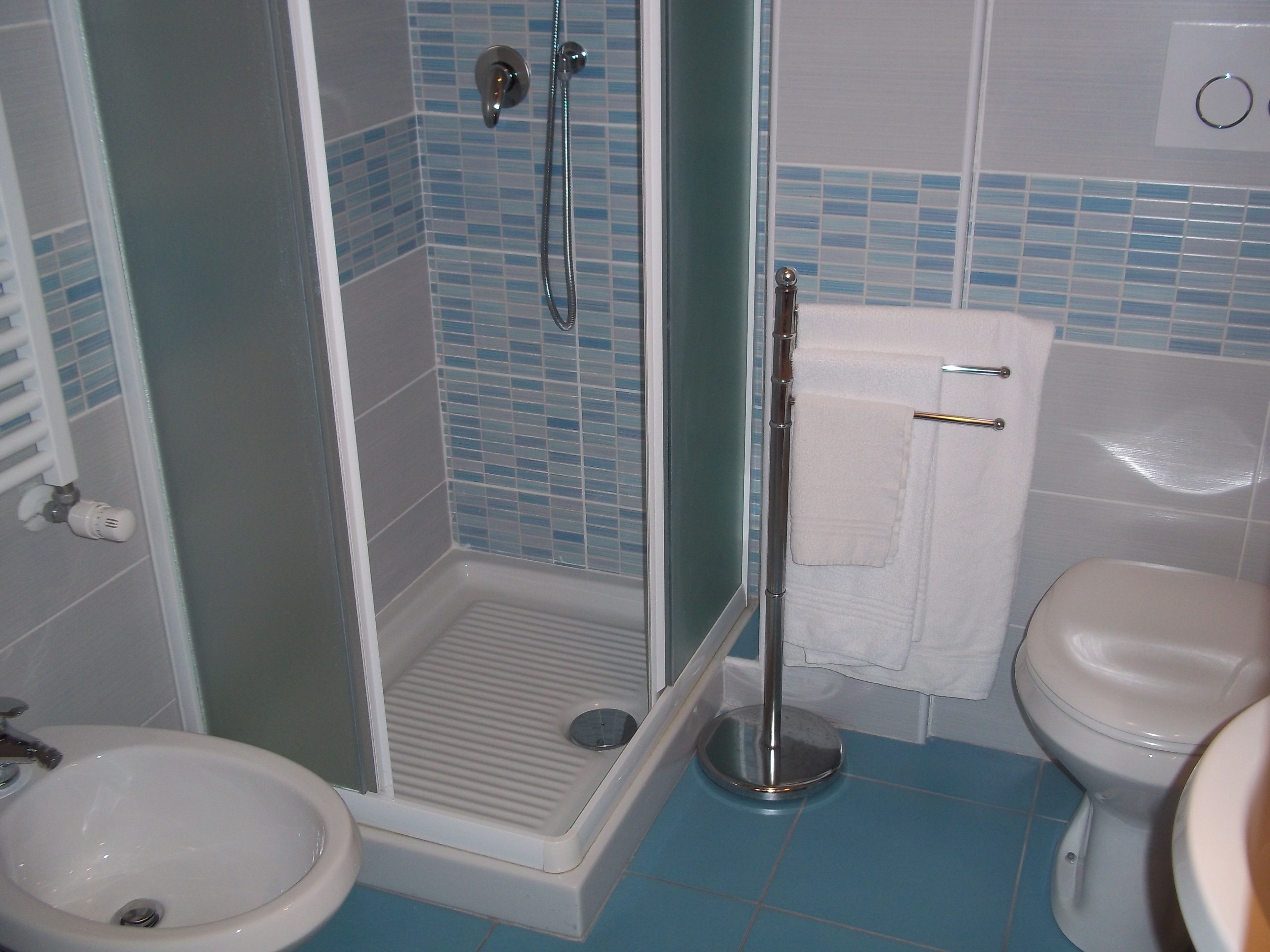 double room | desk, free wifi, bed sheets