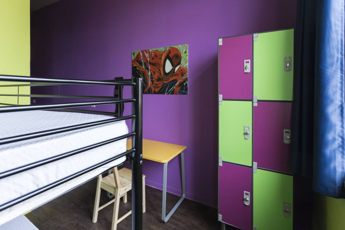 In-room safe, desk, WiFi (free)