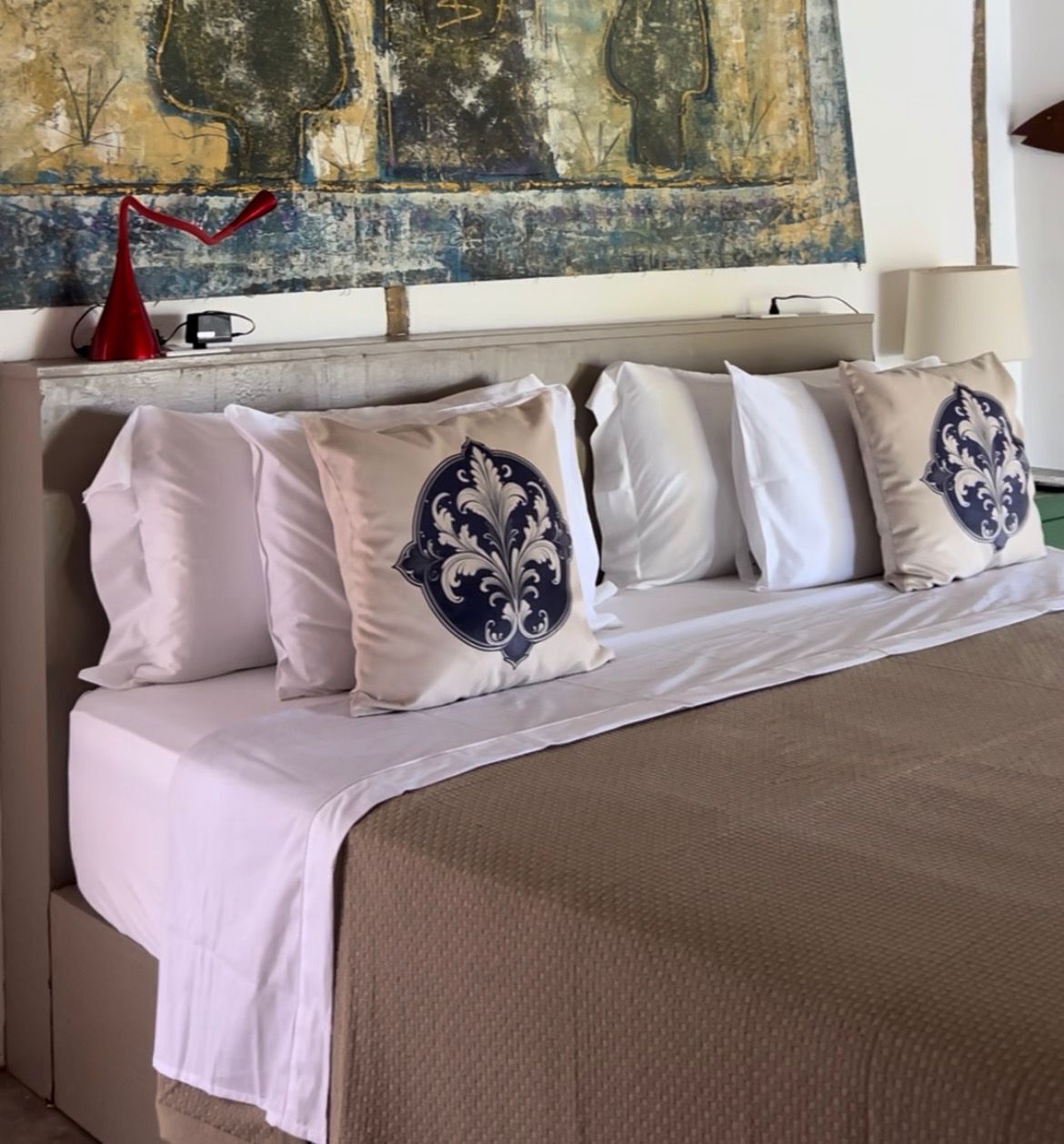 Rom – premium | Minibar, wi-fi (inkludert) og sengetøy