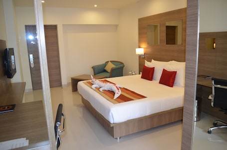 Superior Room | In-room safe, soundproofing, iron/ironing board, free WiFi
